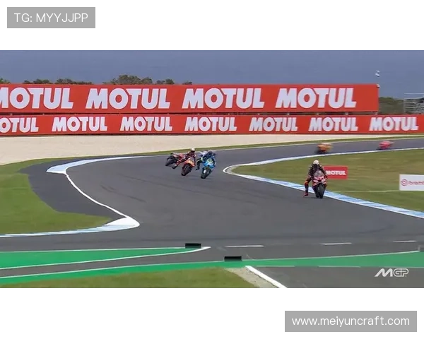 MotoGP赛场激战再起多支车队展现强劲速度比拼冠军荣耀巅峰