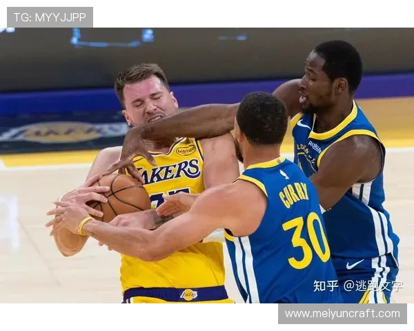 湖人强势逆转勇士引爆联盟格局变化新赛季走势受关注升温讨论度飙